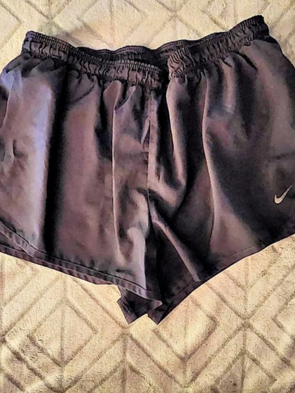 Nike Dri-FIT athletic shorts Athletic Shorts in Black & Red Size Medium